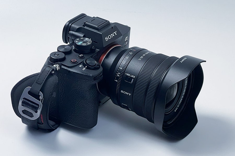 FE PZ 16-35mm F4 Gのα7IVに装着
