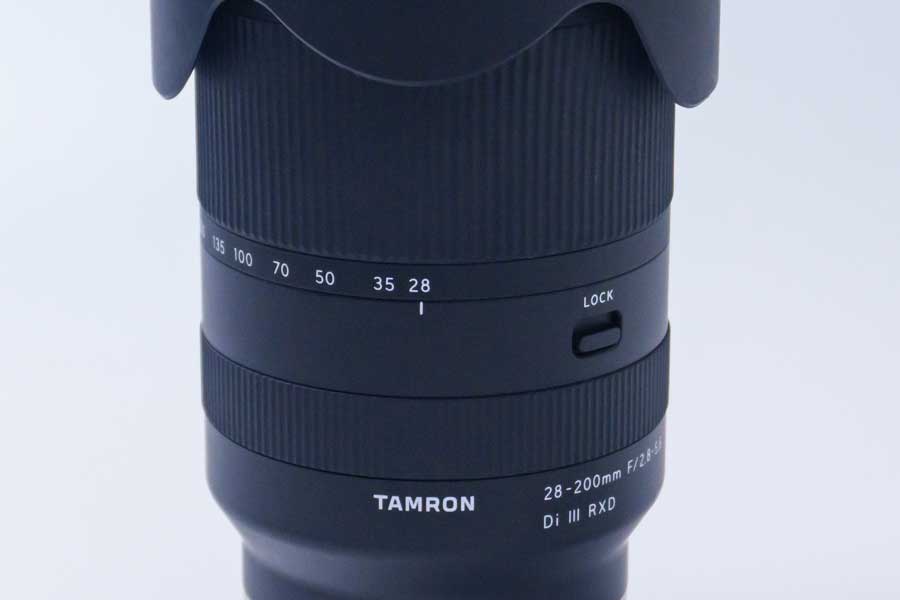 タムロン 28-200mm F/2.8-5.6 Di III RXDの焦点距離を確認