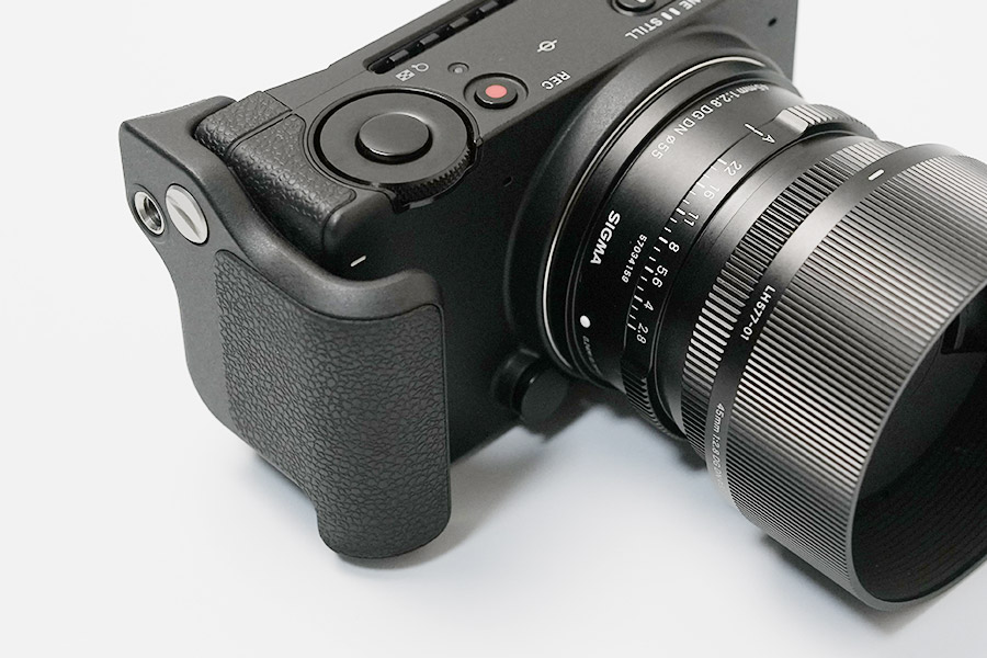 SIGMA fpに純正グリップを装着