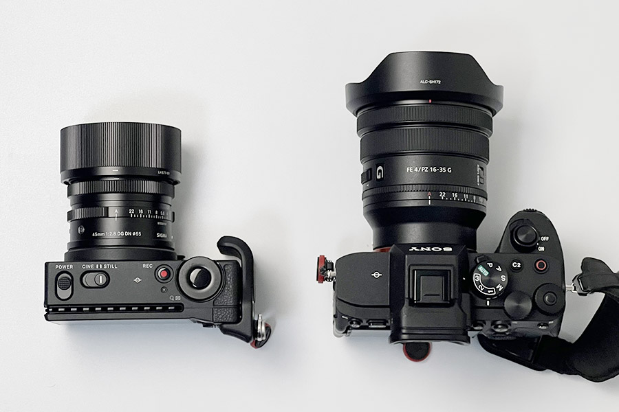 SIGMA fpにキットレンズを装着してSONY α7IVにコンパクトな広角ズームレンズ、FE PZ 16-35mm F4 G(SELP1635G)装着し比較