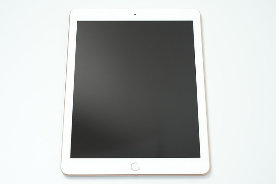 無印iPad 第6世代の表面