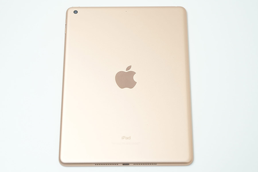 無印iPad 第6世代の裏面