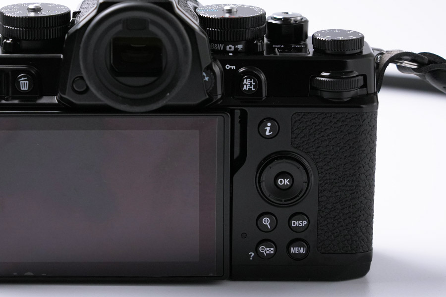 Nikon Zfにはジョイスティックがない
