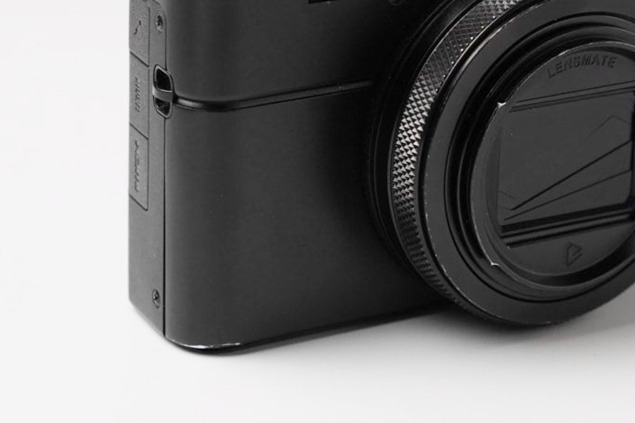 RX100M7/グリップがなくて持ちにくい